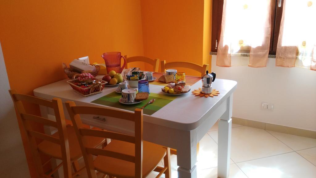 B&B Sa Zodia Guest House Bitti Eksteriør bilde