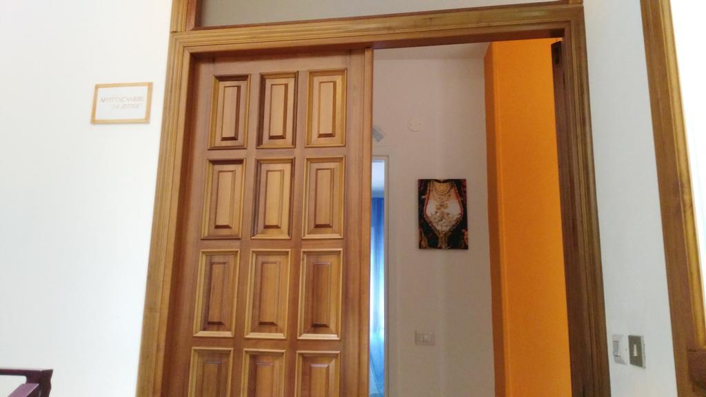 B&B Sa Zodia Guest House Bitti Eksteriør bilde