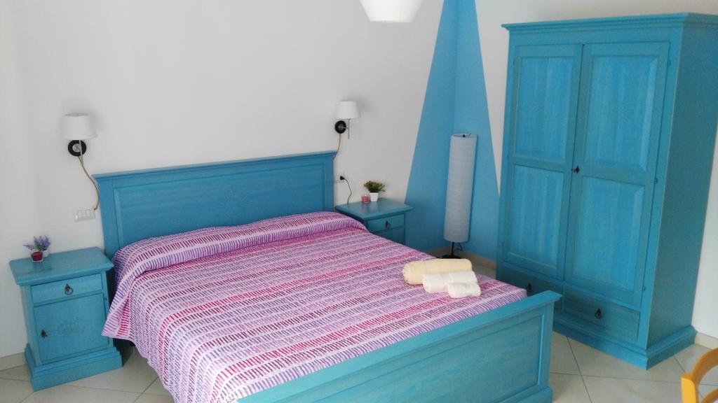 B&B Sa Zodia Guest House Bitti Eksteriør bilde