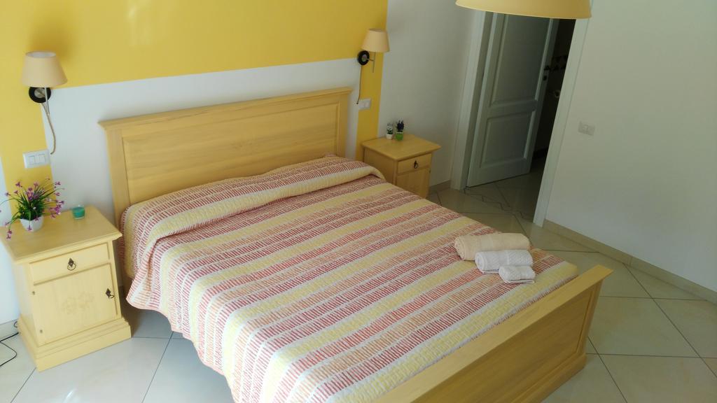 B&B Sa Zodia Guest House Bitti Eksteriør bilde