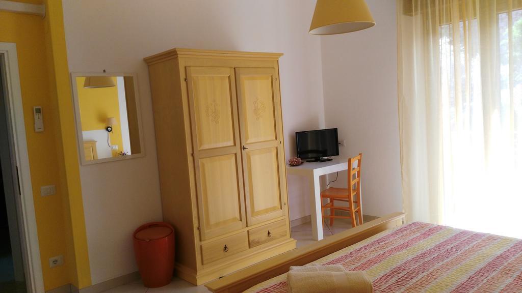B&B Sa Zodia Guest House Bitti Eksteriør bilde