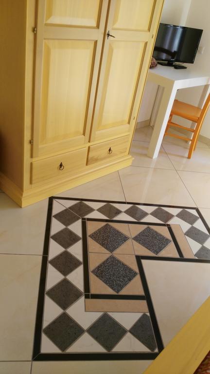 B&B Sa Zodia Guest House Bitti Eksteriør bilde