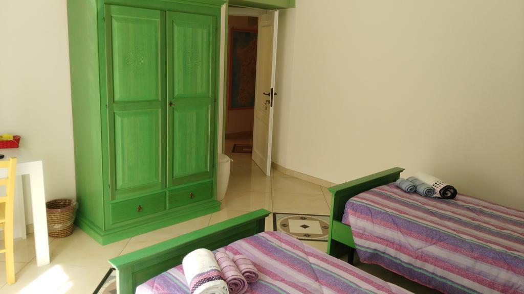 B&B Sa Zodia Guest House Bitti Eksteriør bilde