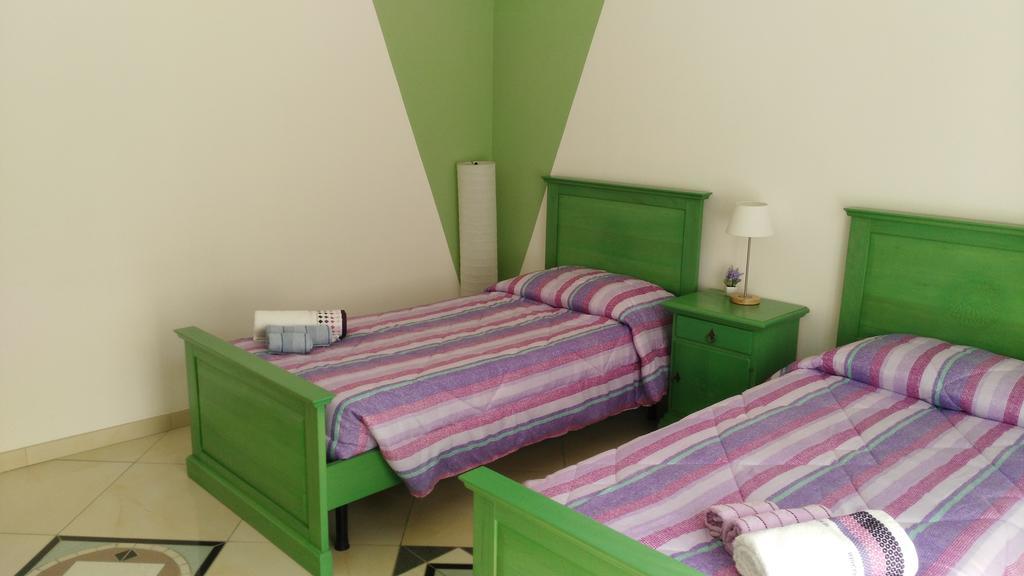 B&B Sa Zodia Guest House Bitti Eksteriør bilde